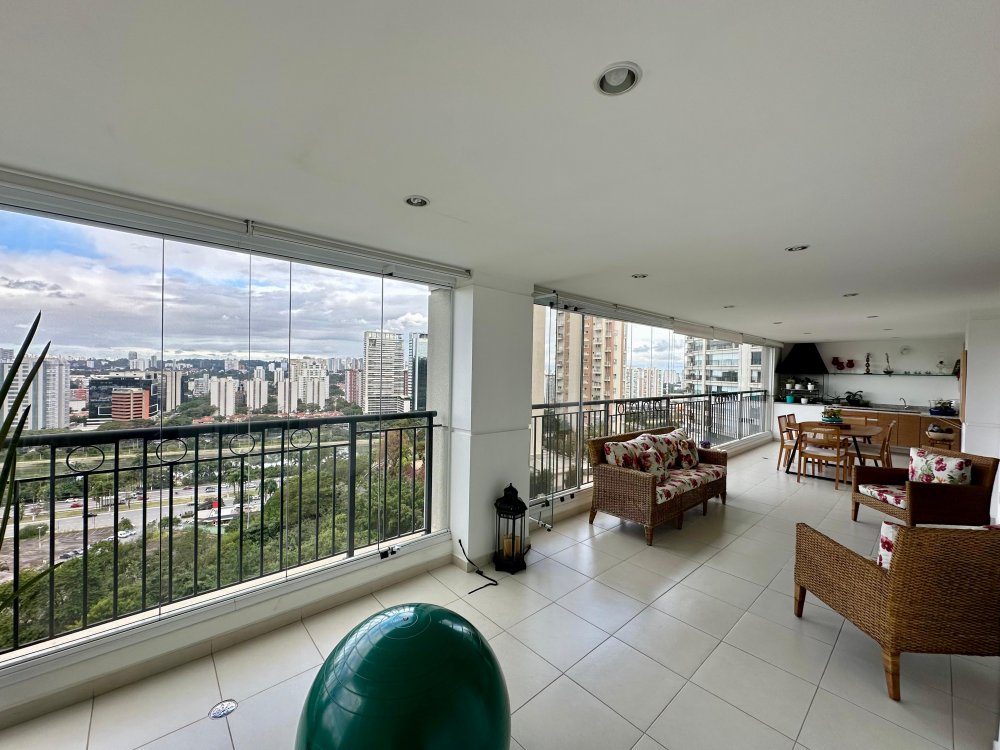 Apartamento - Venda - Panamby - São Paulo - SP