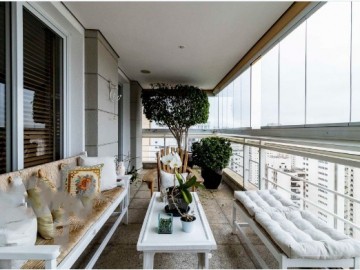 Apartamento à Venda